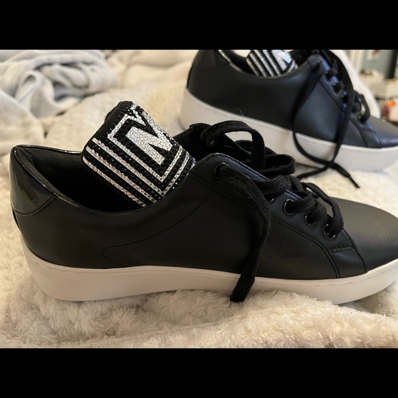 Michael Kors Sneakers - Picture 4 of 4